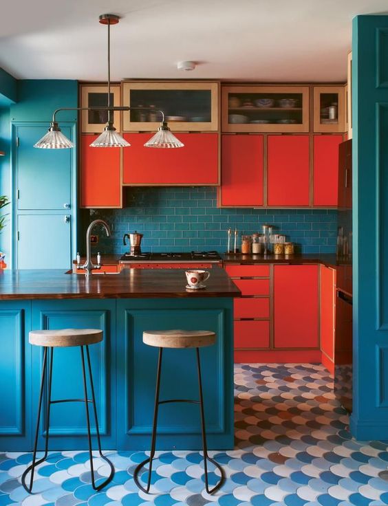 cuisine retro bleu rouge luminaire vintage